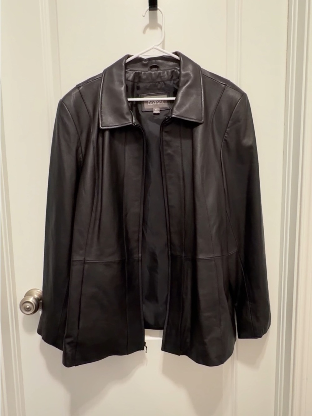 Wilsons Leather Black Panel-Detail Zip Jacket with pockets